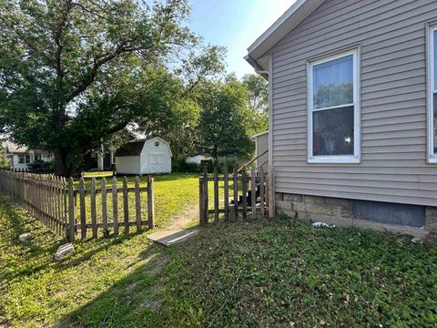 Tiny photo for 1000 Hartford Street, Lafayette, IN 47904 (MLS # 202520613)