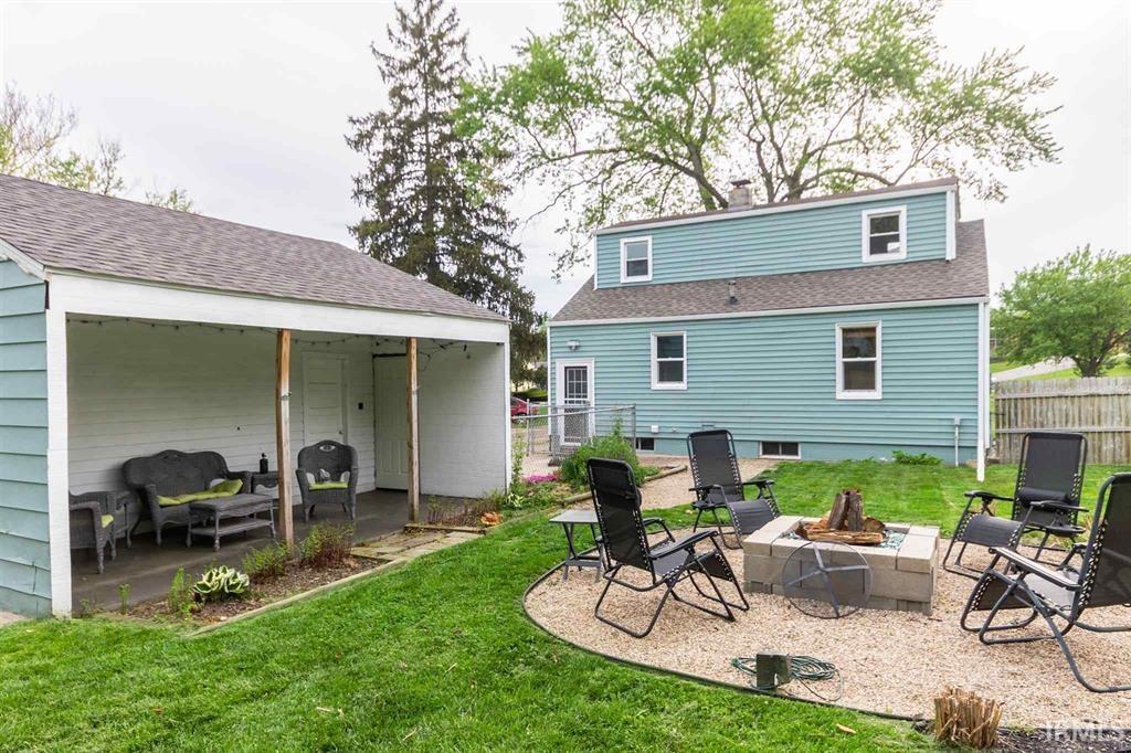 South Bend, Indiana 46635, United States, 11 Bedrooms Bedrooms, ,4 BathroomsBathrooms,Residential,Active,12440