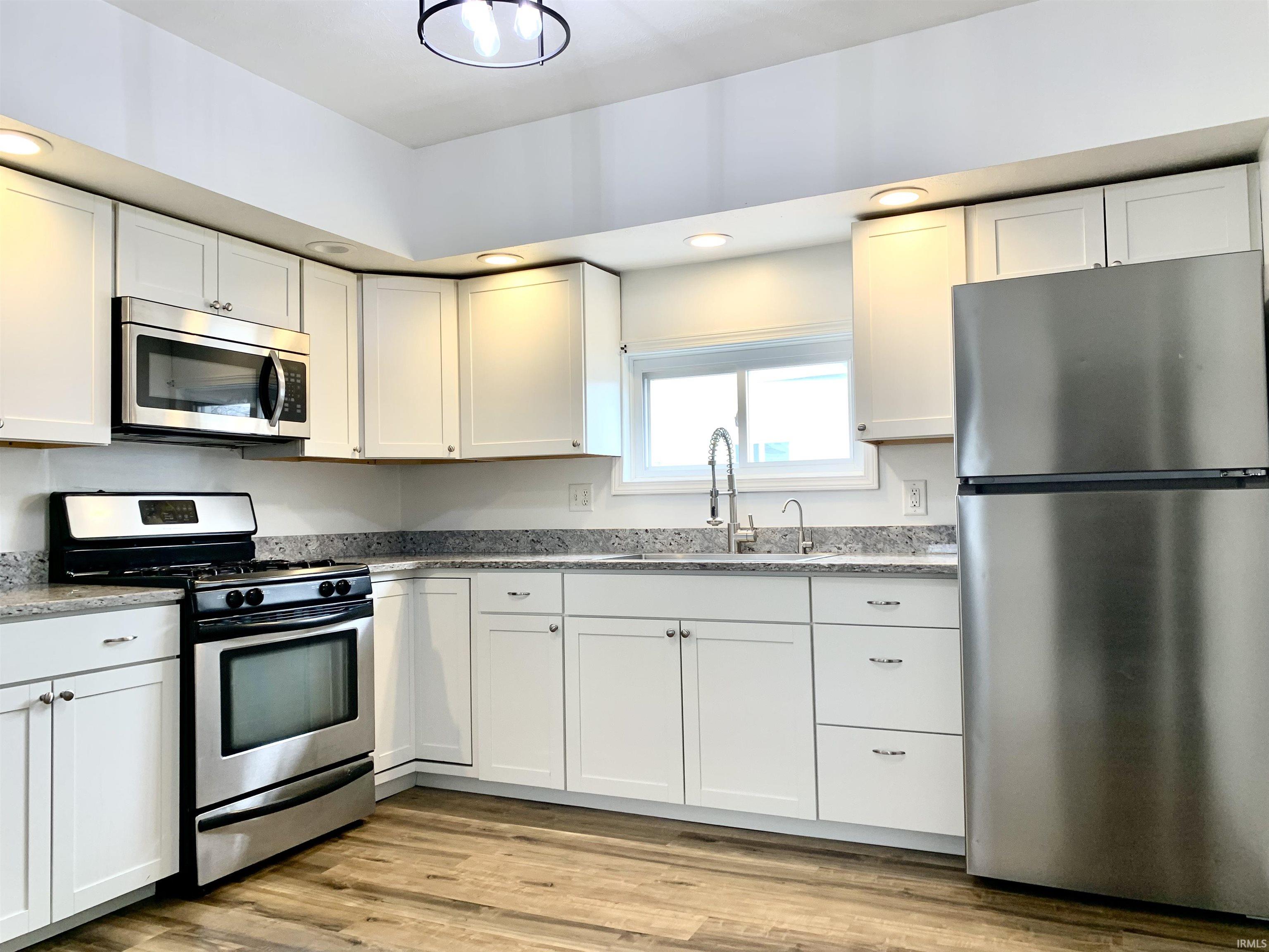 South Bend, Indiana 46635, United States, 11 Bedrooms Bedrooms, ,4 BathroomsBathrooms,Residential,Active,12440