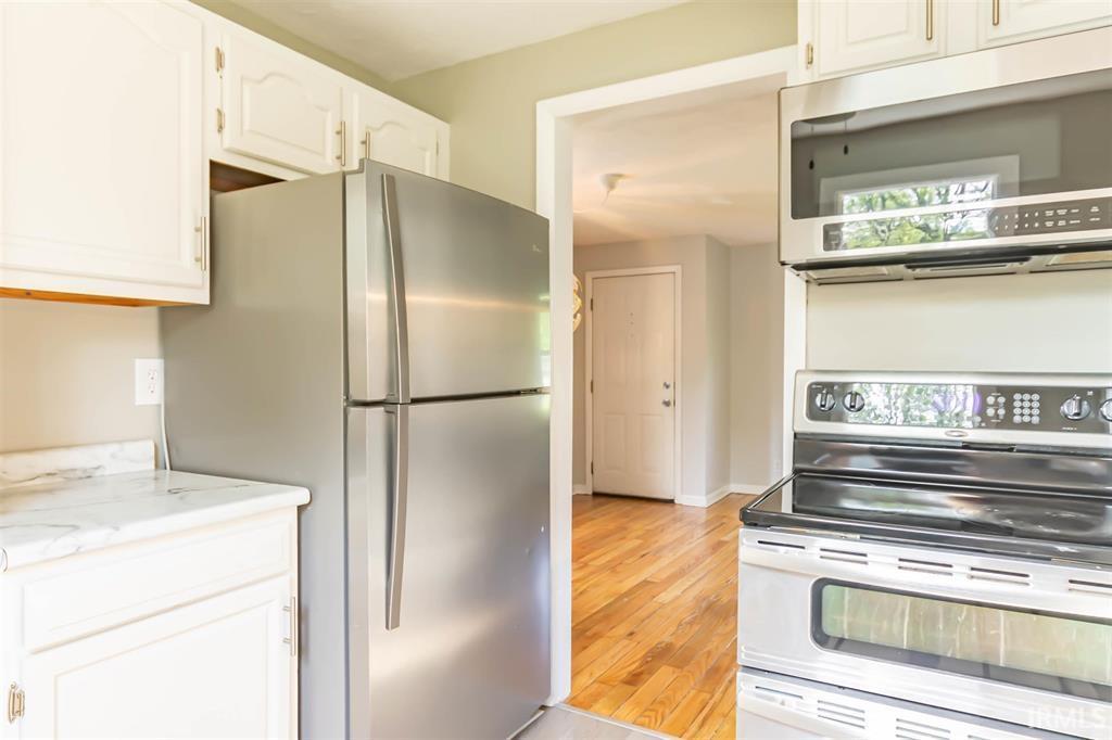 South Bend, Indiana 46635, United States, 11 Bedrooms Bedrooms, ,4 BathroomsBathrooms,Residential,Active,12440