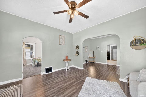 Tiny photo for 414 E Fairview Avenue, South Bend, IN 46614 (MLS # 202642111)