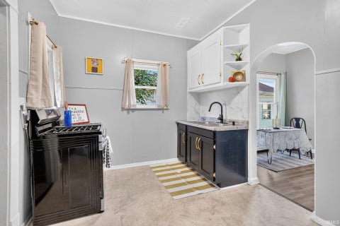Tiny photo for 414 E Fairview Avenue, South Bend, IN 46614 (MLS # 202642111)