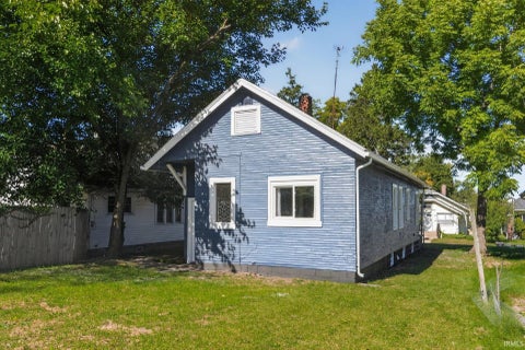 Tiny photo for 414 E Fairview Avenue, South Bend, IN 46614 (MLS # 202642111)