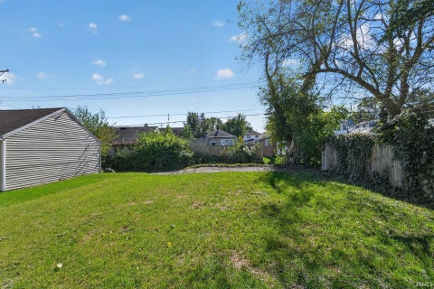 Tiny photo for 414 E Fairview Avenue, South Bend, IN 46614 (MLS # 202642111)
