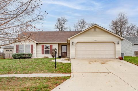 Photo of 1213 Eastridge Drive, Decatur, IN 46733 (MLS # 202547545)