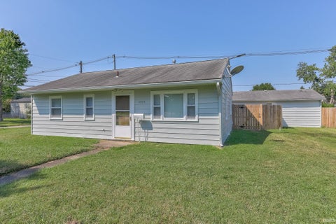Tiny photo for 3804 Stratford Road, Evansville, IN 47710 (MLS # 202637011)