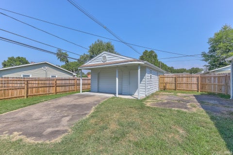 Tiny photo for 3804 Stratford Road, Evansville, IN 47710 (MLS # 202637011)