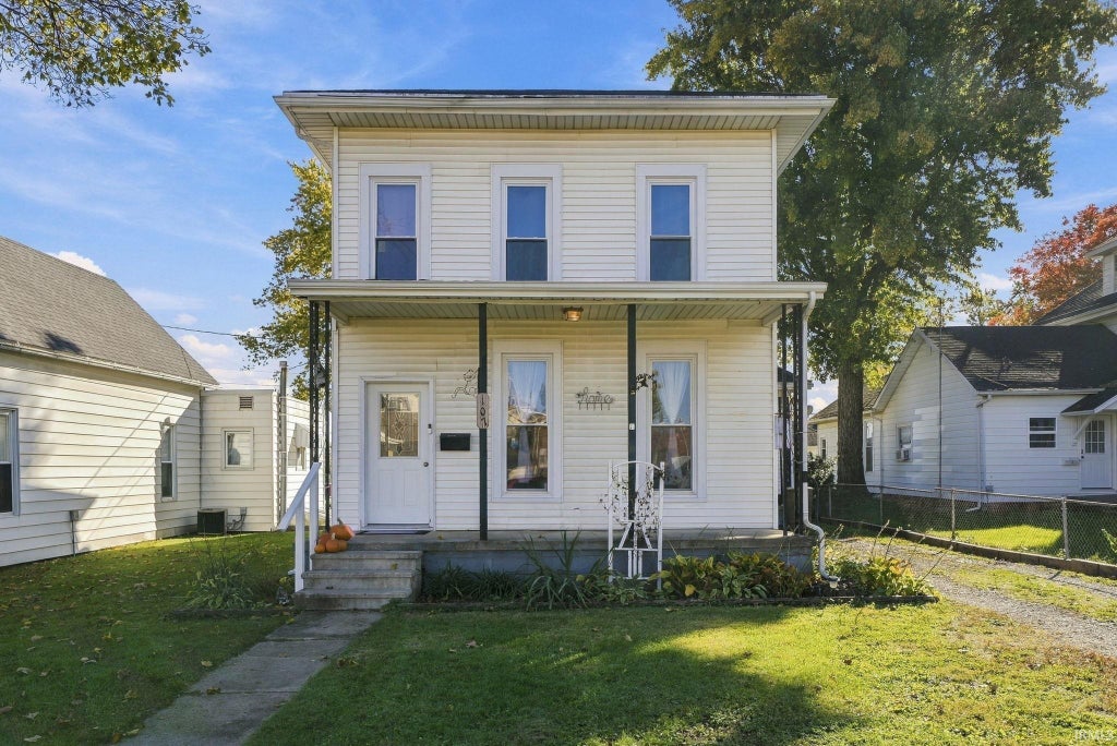 Photo of 107 W Ellsworth Street, Columbia City, IN 46725 (MLS # 202643932)