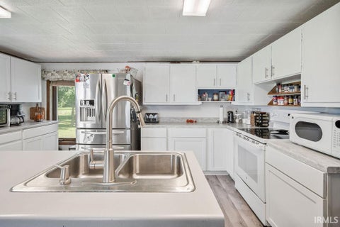 Tiny photo for 362 N 1350 E, Greentown, IN 46936 (MLS # 202632001)