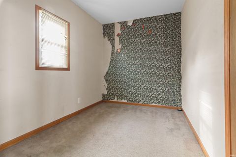 Tiny photo for 2300 S Washington Street, Marion, IN 46953 (MLS # 202549017)