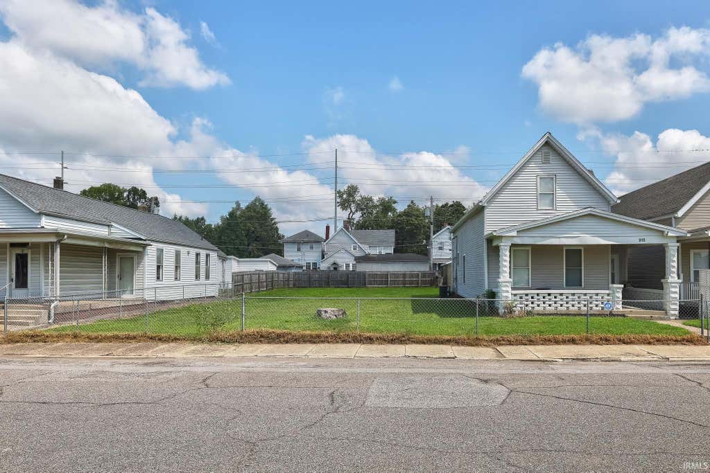 Photo of 919 W Delaware Street, Evansville, IN 47710 (MLS # 202631810)