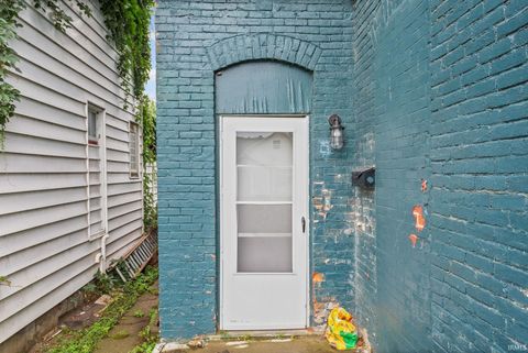 Tiny photo for 325 Wheatland Avenue, Logansport, IN 46947 (MLS # 202529555)