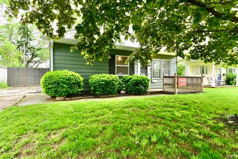 Tiny photo for 2420 Oxford Street, Lafayette, IN 47909 (MLS # 202618593)