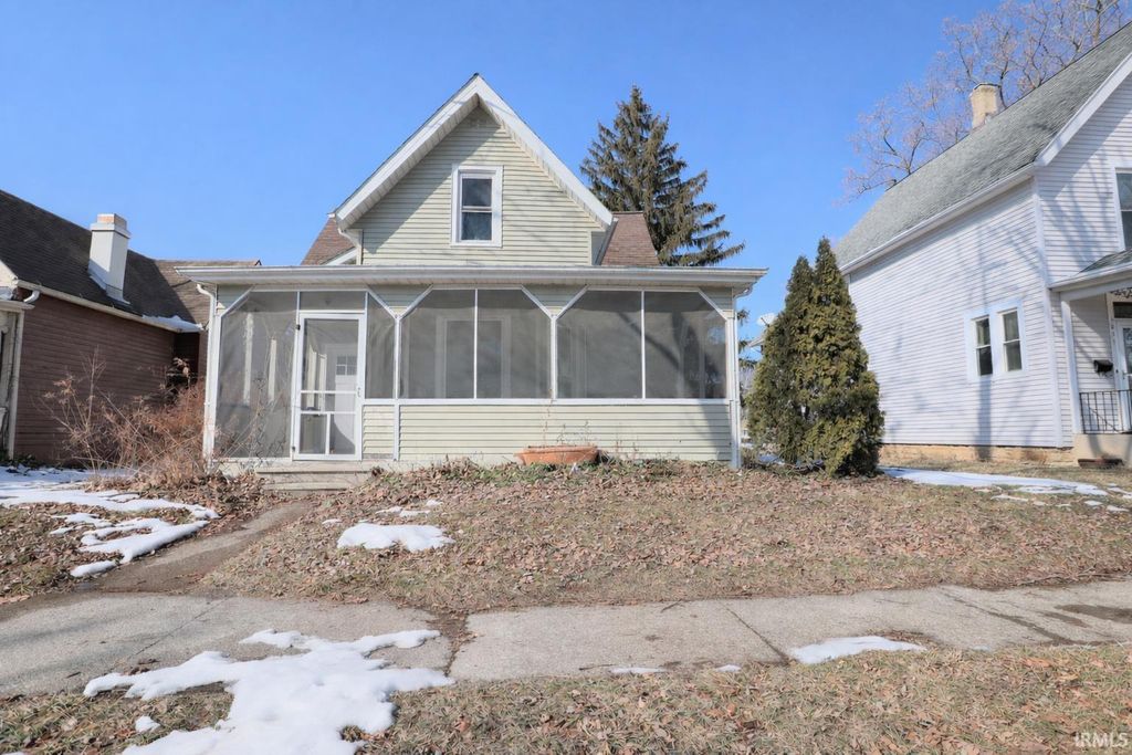 Photo of 1025 Rivermet Avenue, Fort Wayne, IN 46805 (MLS # 202604669)