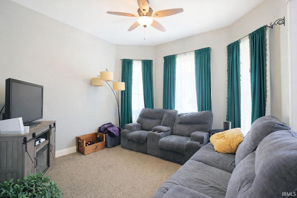 Photo of 1025 Rivermet Avenue, Fort Wayne, IN 46805 (MLS # 202604669)