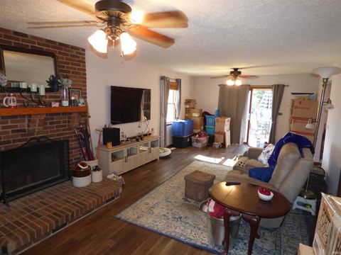 Tiny photo for 1700 N Redbud Drive, Frankfort, IN 46041 (MLS # 202539333)