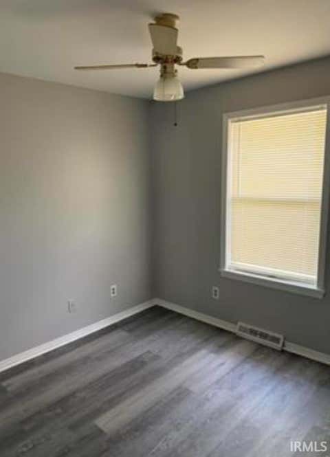Tiny photo for 1400 E 7th Street, Muncie, IN 47302 (MLS # 202635300)