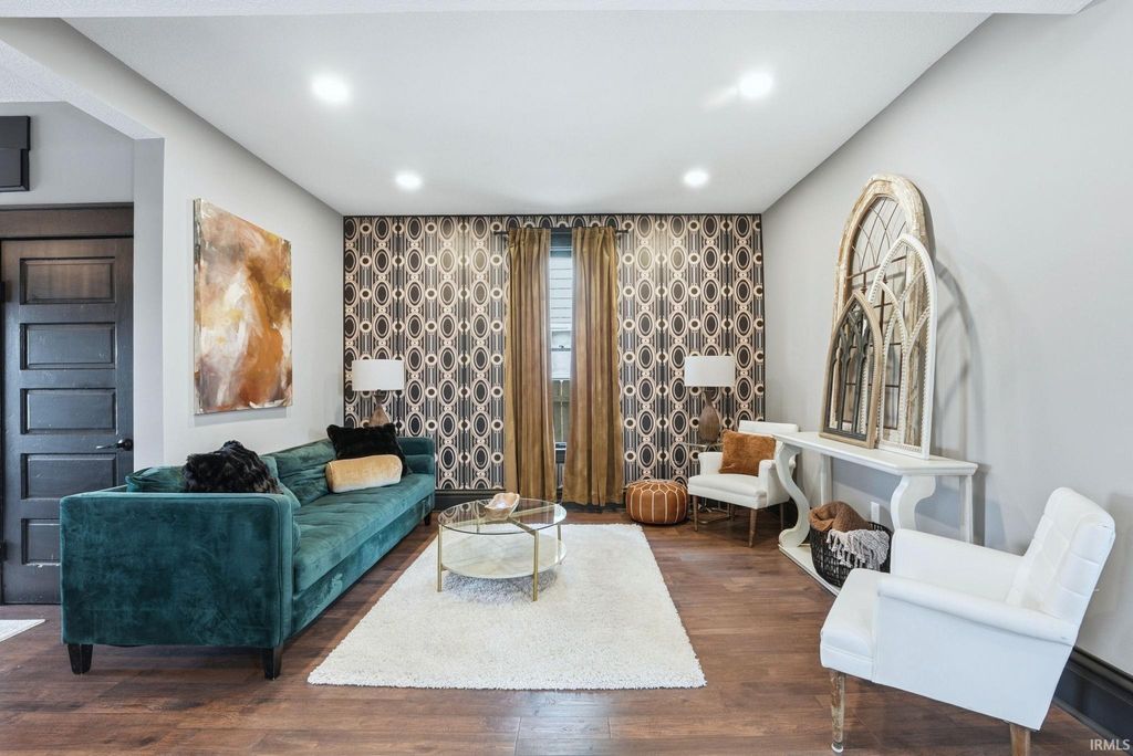 Photo of 1126 Columbia Avenue, Fort Wayne, IN 46805 (MLS # 202608632)