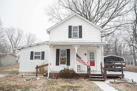 Photo of 815 Church Street, Grandview, IN 47615 (MLS # 202602890)