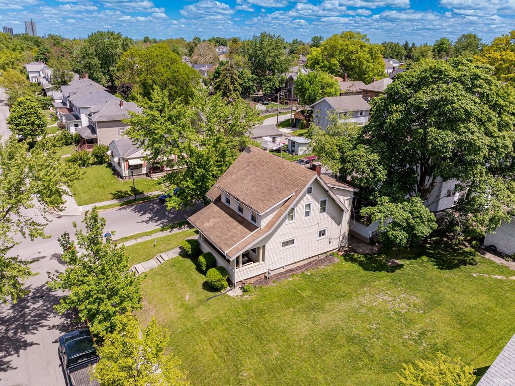 Photo of 3301 Webster Street, Fort Wayne, IN 46807 (MLS # 202618962)