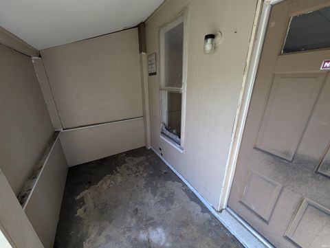 Tiny photo for 918 N 12th Street, Vincennes, IN 47591 (MLS # 202542585)