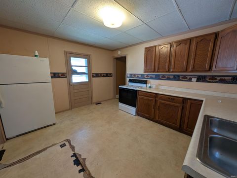 Tiny photo for 918 N 12th Street, Vincennes, IN 47591 (MLS # 202542585)