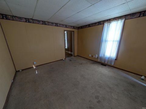 Tiny photo for 918 N 12th Street, Vincennes, IN 47591 (MLS # 202542585)