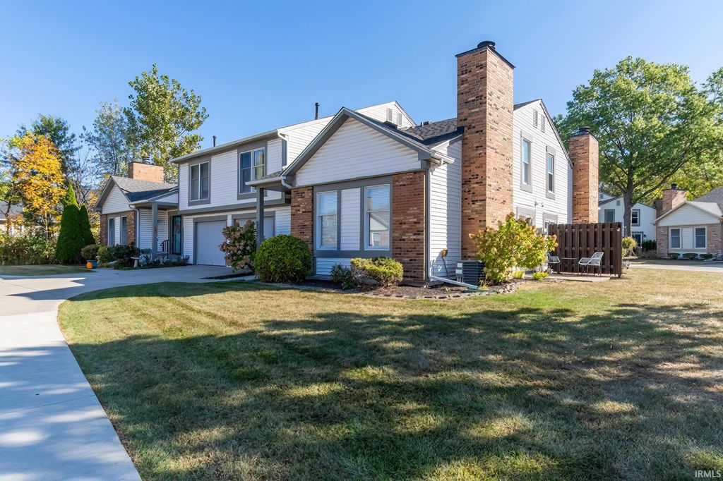 Photo of 5034 Pinebrook Drive, Fort Wayne, IN 46804 (MLS # 202611603)