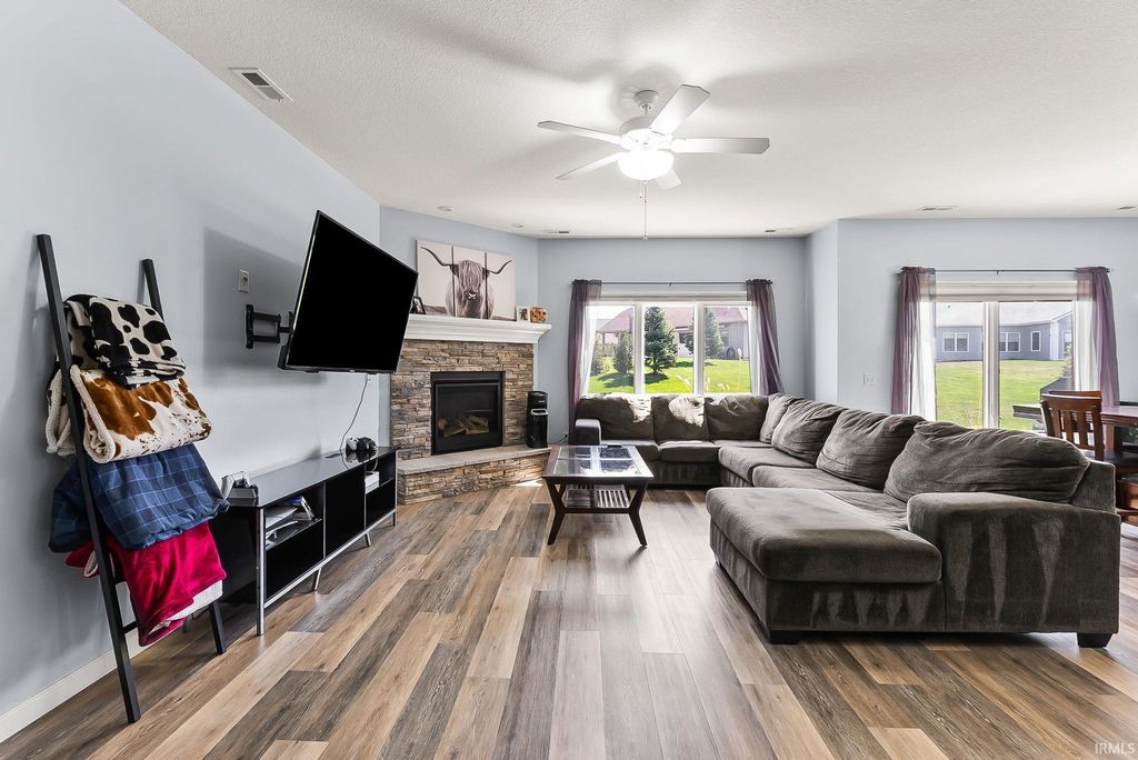 Photo of 11288 Parkers Bay Drive, Fort Wayne, IN 46845 (MLS # 202614912)