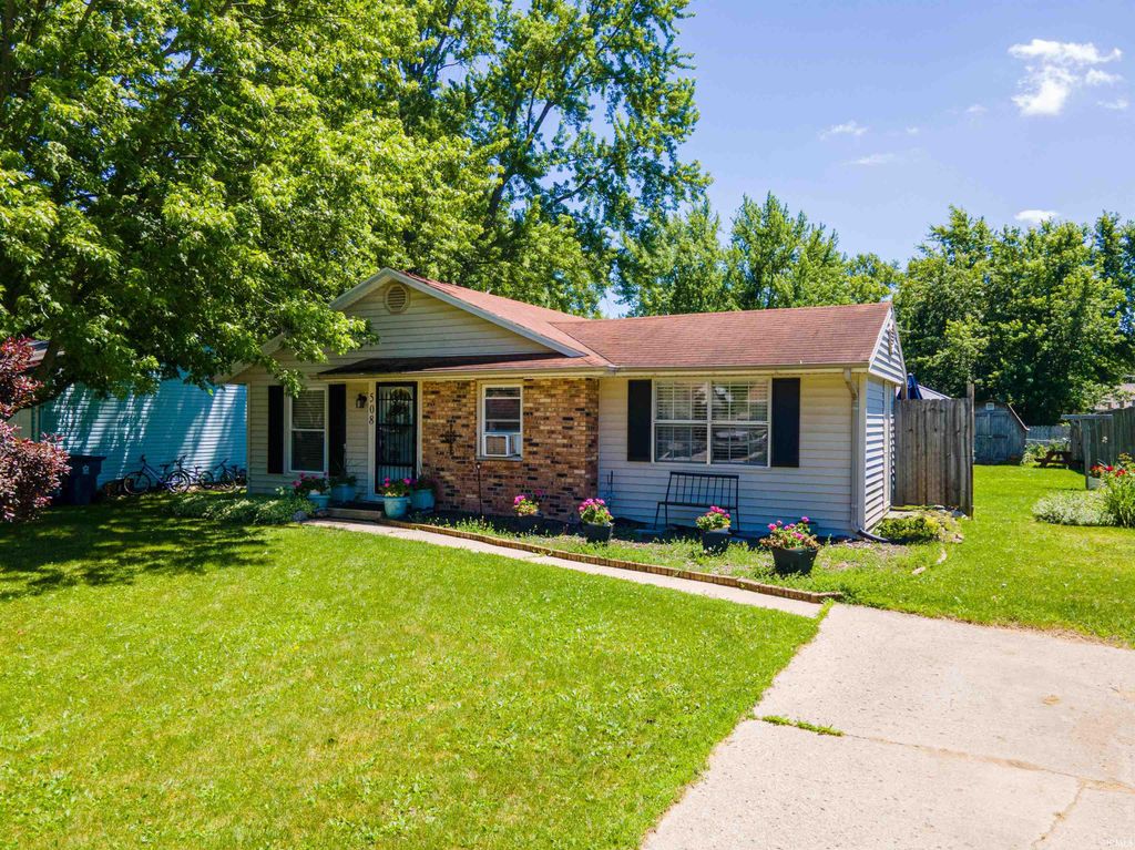 Photo of 508 E South F Street, Gas City, IN 46933 (MLS # 202623295)