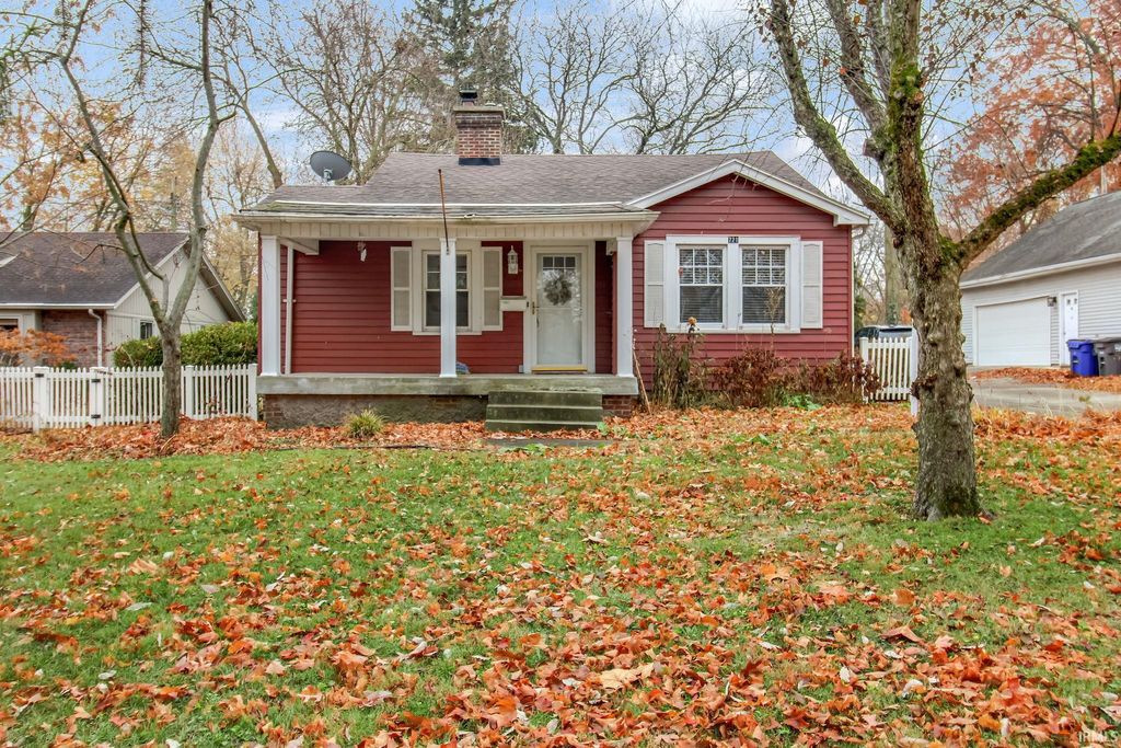 Photo of 721 W BOULEVARD, Kokomo, IN 46902 (MLS # 202546979)