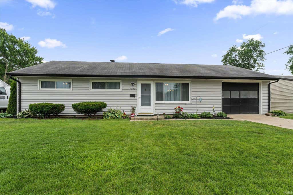 Photo of 1202 Byron Drive, South Bend, IN 46614 (MLS # 202622554)