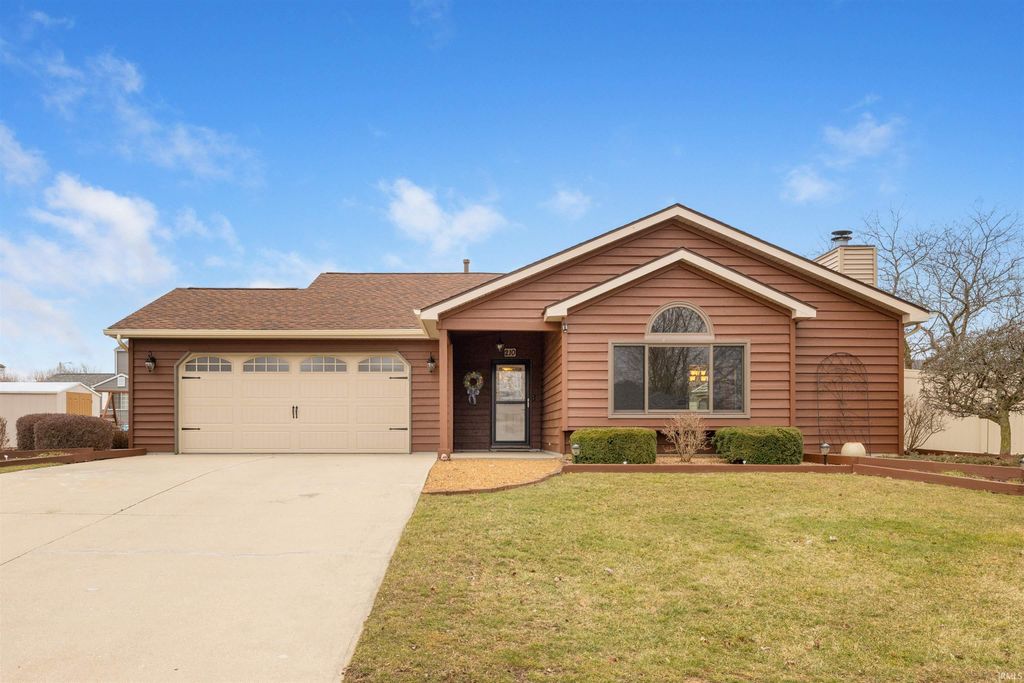 Photo of 210 Knoll Ridge Boulevard, Kendallville, IN 46755 (MLS # 202605595)