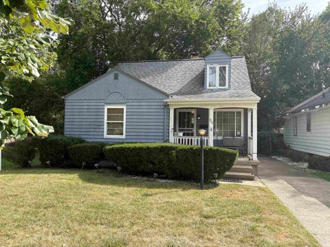 Photo of 1862 N Brookfield Street, South Bend, IN 46628 (MLS # 202637987)