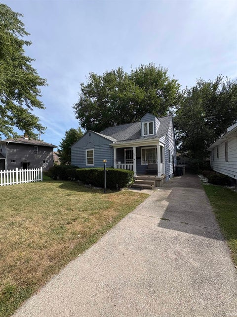 Tiny photo for 1862 N Brookfield Street, South Bend, IN 46628 (MLS # 202637987)