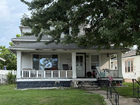 Photo of 704 E BROADWAY Street, Kokomo, IN 46901 (MLS # 202632568)