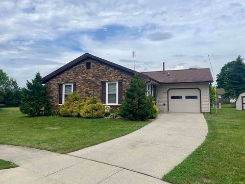 Photo of 1923 Camden Court, Huntington, IN 46750 (MLS # 202622311)