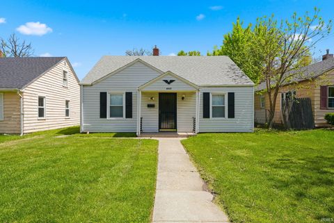 Photo of 4317 Spatz Avenue, Fort Wayne, IN 46806 (MLS # 202616160)