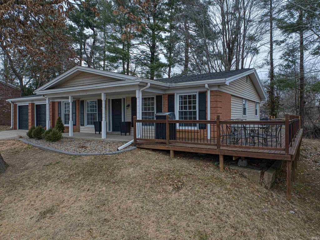 Photo of 212 E Berkeley Avenue, Evansville, IN 47711 (MLS # 202602279)