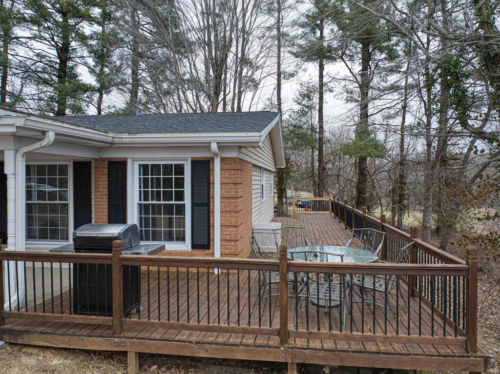 Photo of 212 E Berkeley Avenue, Evansville, IN 47711 (MLS # 202602279)