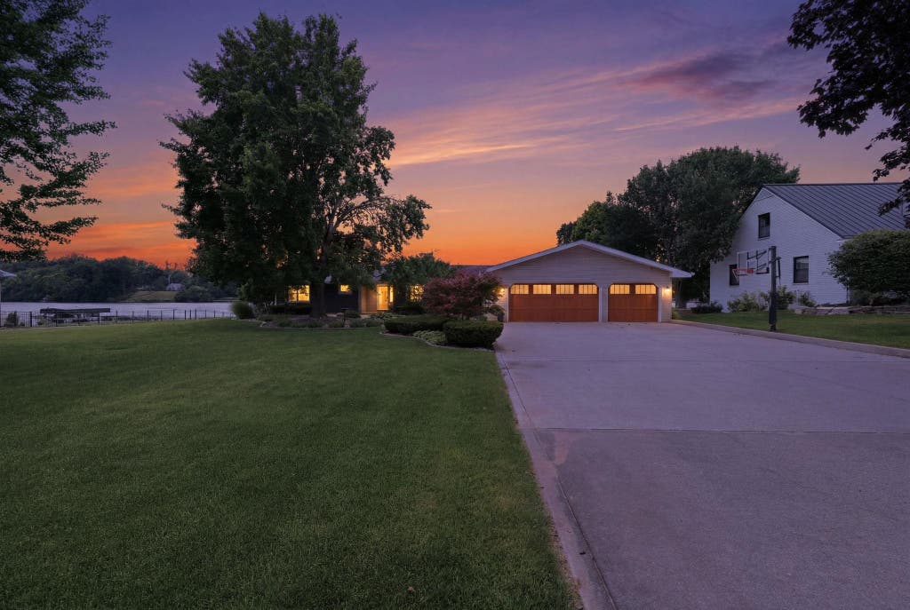 Photo of 56045 Riverdale Drive, Elkhart, IN 46514 (MLS # 202626022)