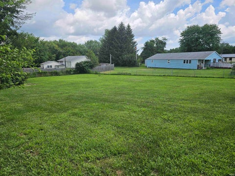 Tiny photo for 1662 W Private Rd 250 S, Logansport, IN 46947 (MLS # 202643259)