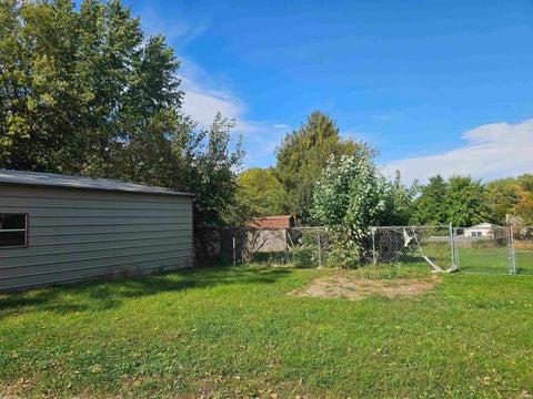Tiny photo for 1662 W Private Rd 250 S, Logansport, IN 46947 (MLS # 202643259)