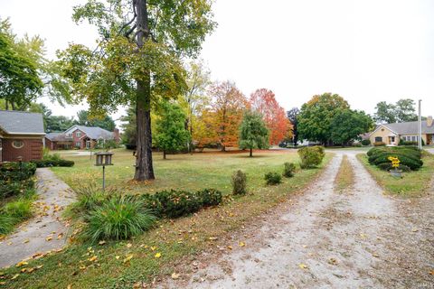 Tiny photo for 217 W Roselawn Drive, Logansport, IN 46947 (MLS # 202542552)