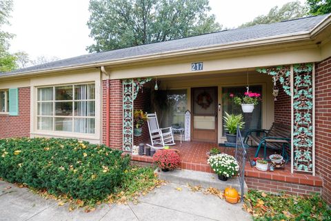 Tiny photo for 217 W Roselawn Drive, Logansport, IN 46947 (MLS # 202542552)