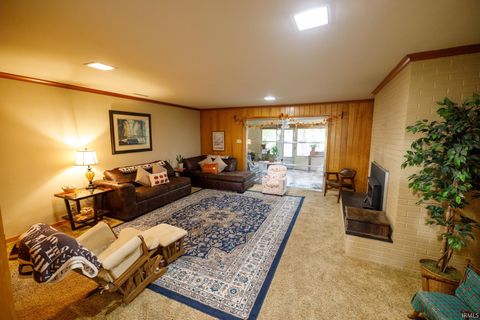 Tiny photo for 217 W Roselawn Drive, Logansport, IN 46947 (MLS # 202542552)