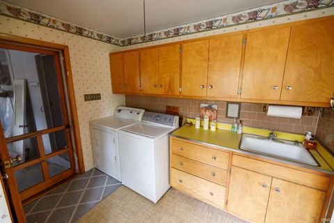 Tiny photo for 217 W Roselawn Drive, Logansport, IN 46947 (MLS # 202542552)