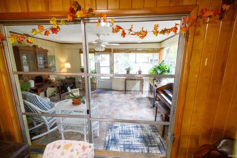 Tiny photo for 217 W Roselawn Drive, Logansport, IN 46947 (MLS # 202542552)