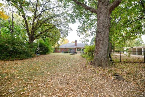 Tiny photo for 217 W Roselawn Drive, Logansport, IN 46947 (MLS # 202542552)