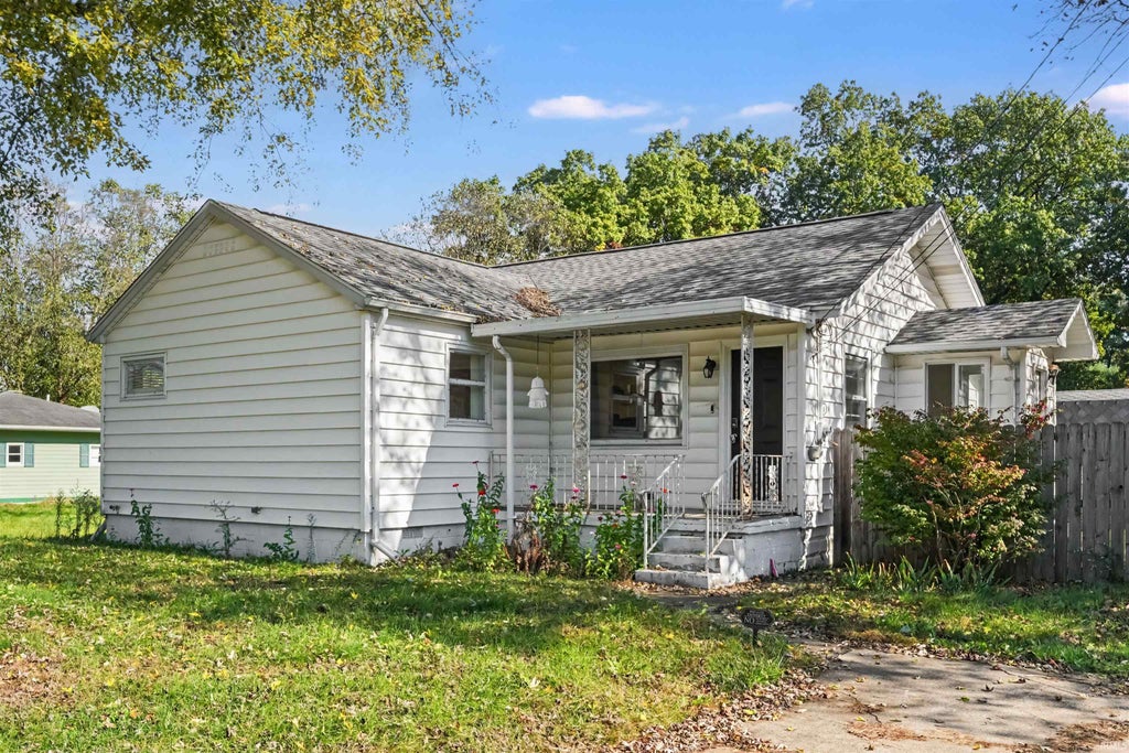 Photo of 52424 Scott Street, South Bend, IN 46637 (MLS # 202644053)